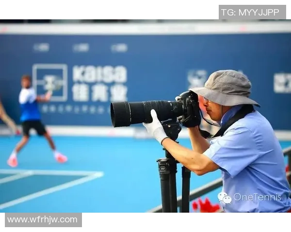 足球明星杰罗德的传奇人生与赛场辉煌成就回顾 足球明星杰罗德的传奇人生与赛场辉煌成就回顾